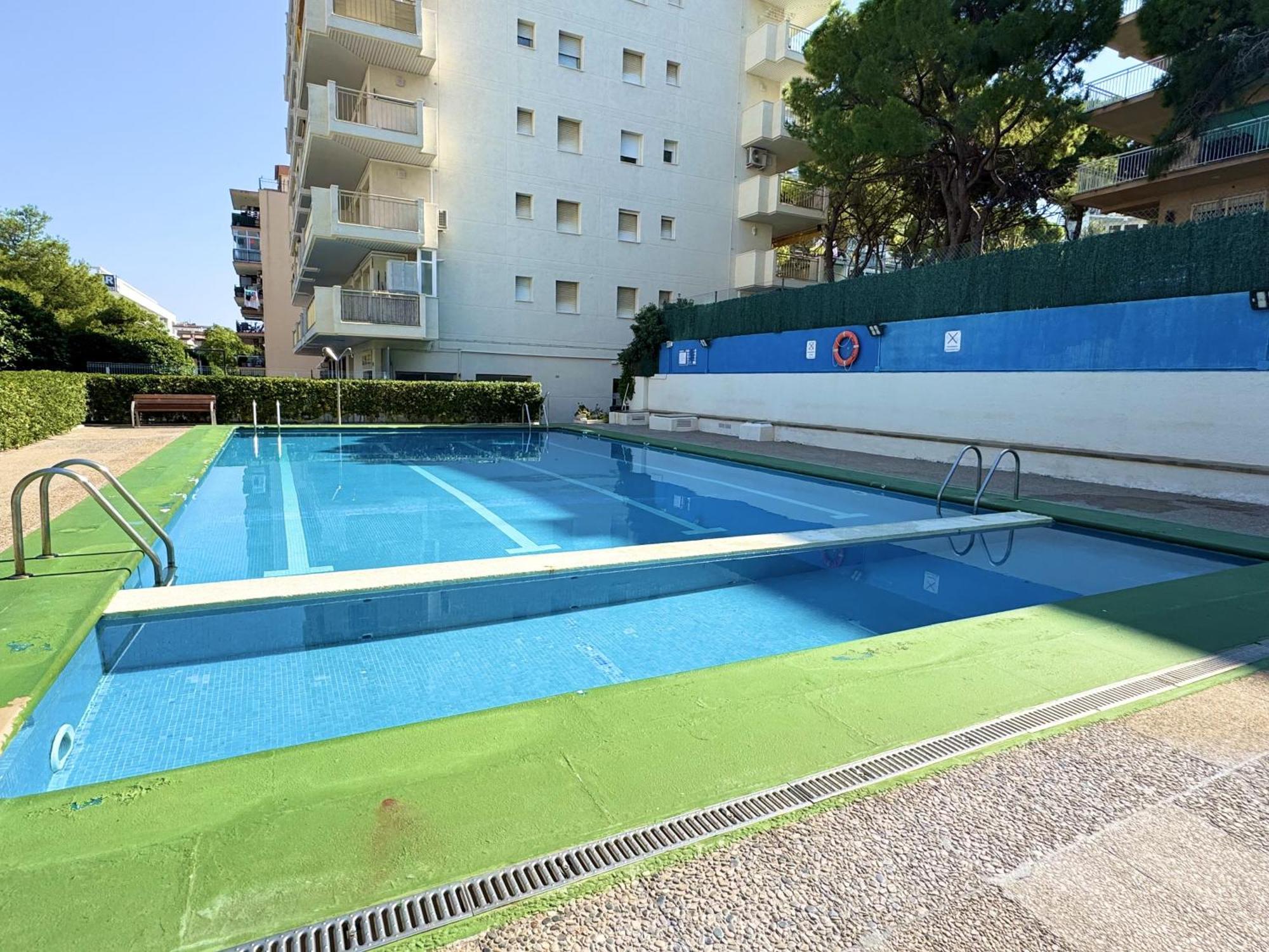 Apartsalou Penedes 外观 照片